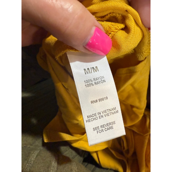 Fever Yellow Sleeveless Button Down Shirt Women's Medium - Picture 6 of 9